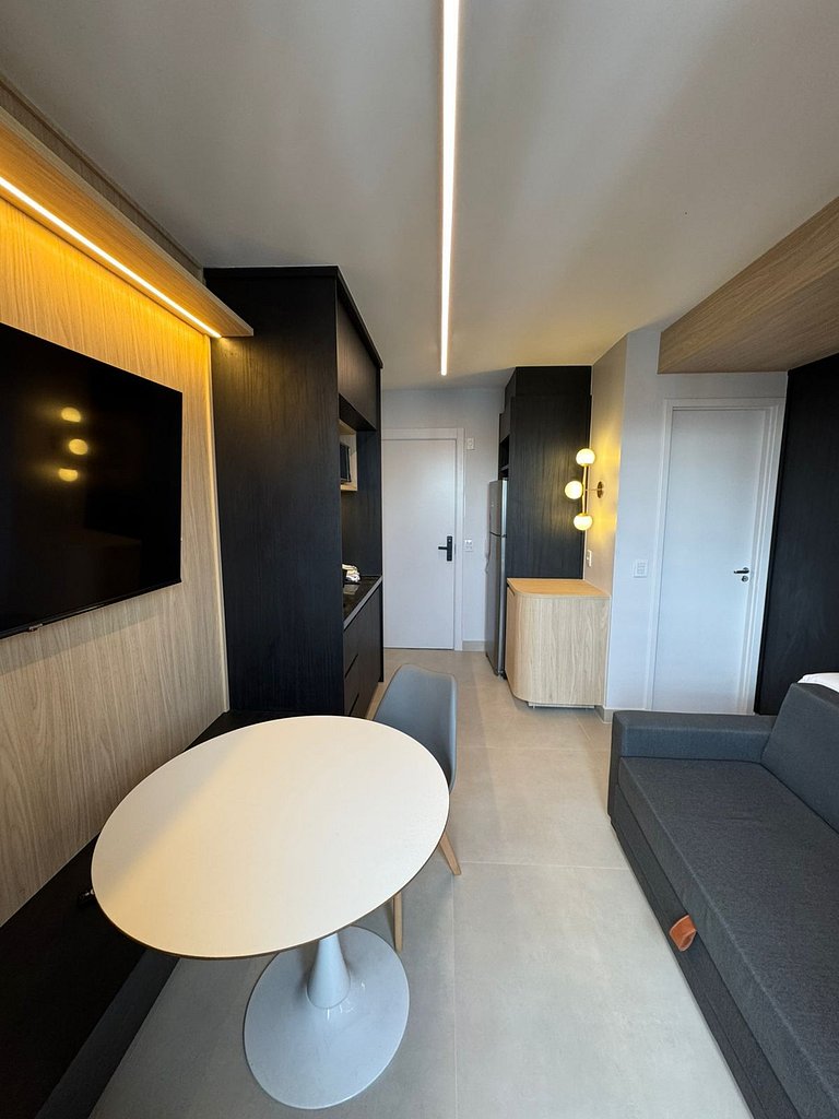 Studio moderno em Pinheiros, próximo a Faria Lima