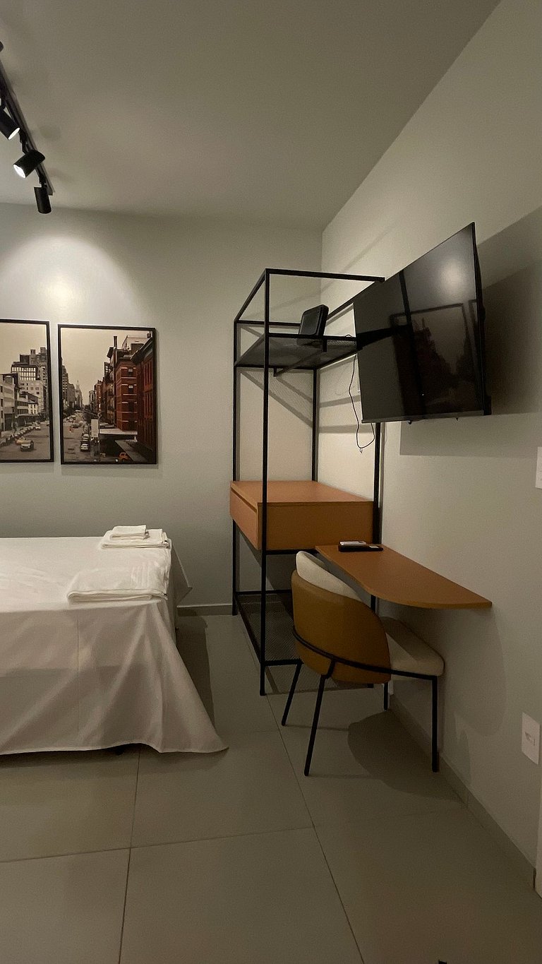 Studio completo com piscina em São Carlos
