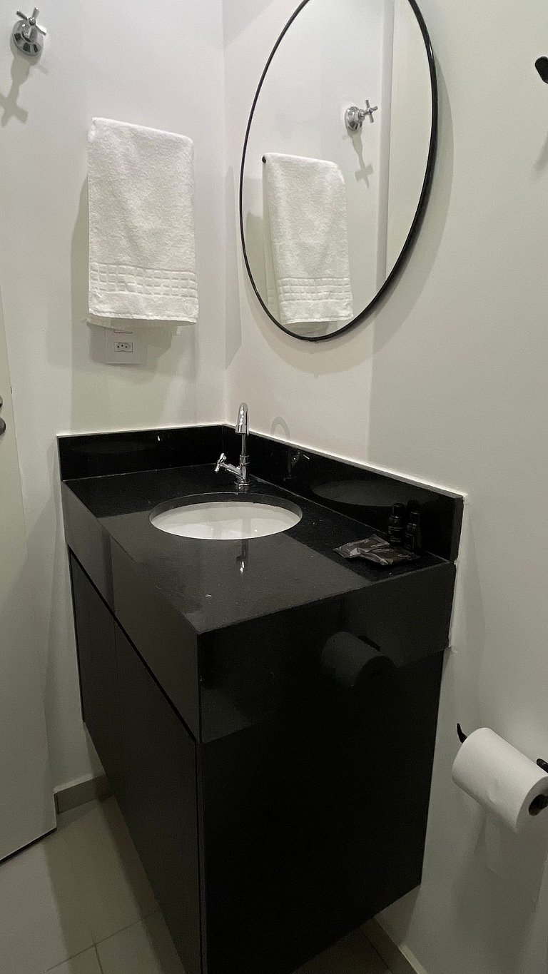 Studio completo com piscina em São Carlos