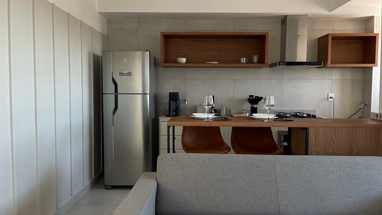 Apto com sacada gourmet e piscina em Bauru