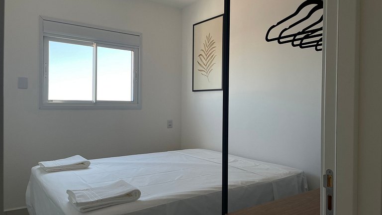 Apto com sacada gourmet e piscina em Bauru