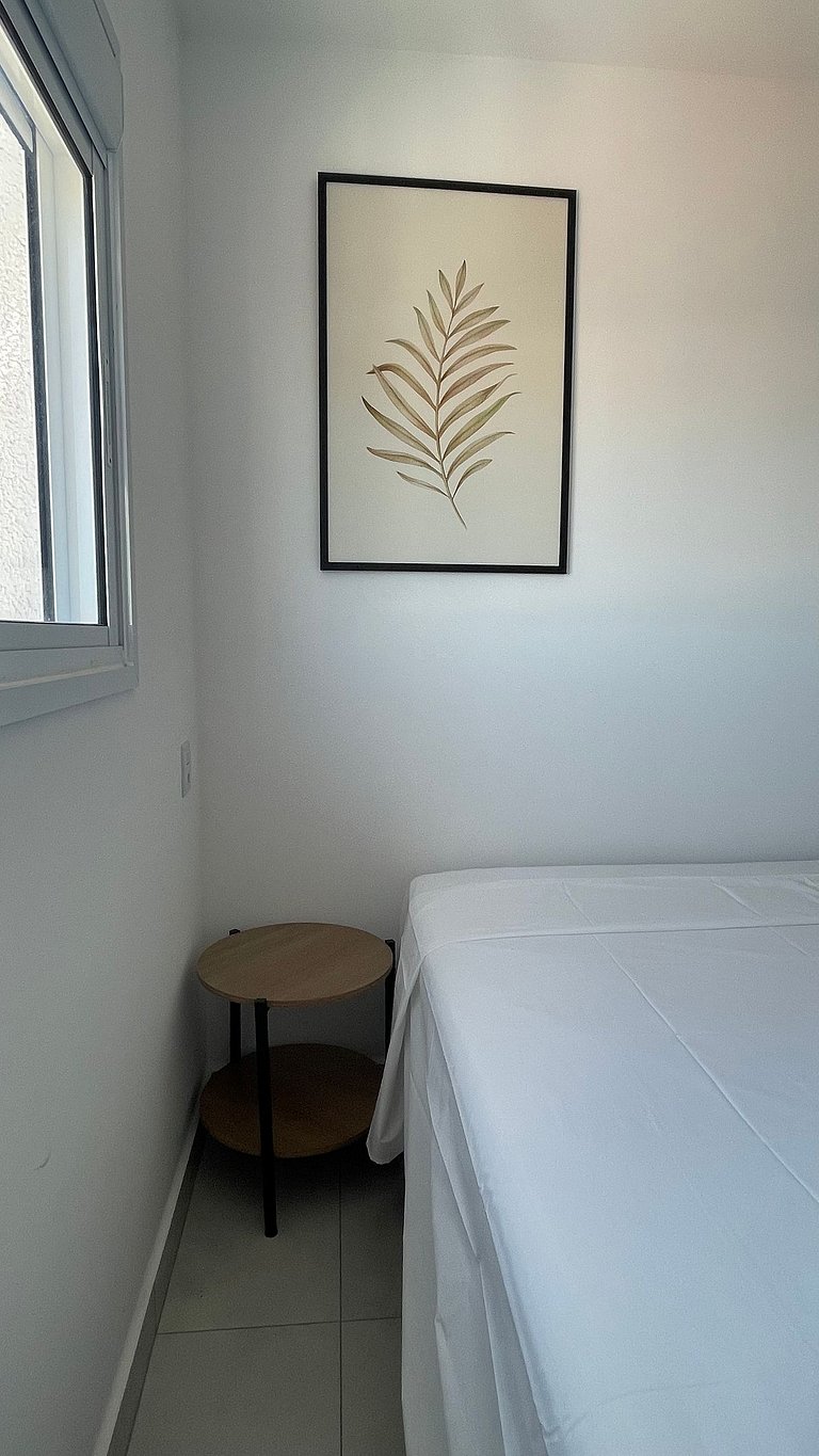 Apto com sacada gourmet e piscina em Bauru