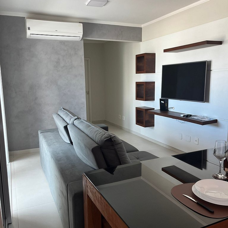 Apto com sacada gourmet e lazer completo em Bauru