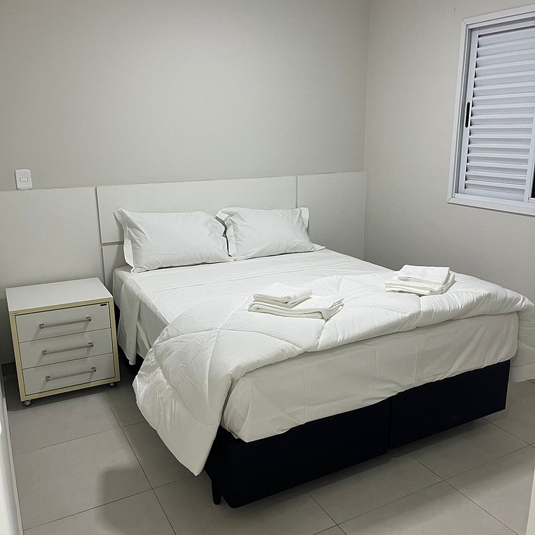 Apto com sacada gourmet e lazer completo em Bauru