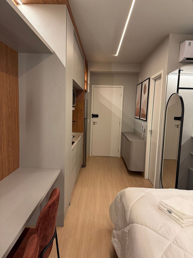 Studio incrível perto do metrô Faria Lima em Pinheiros