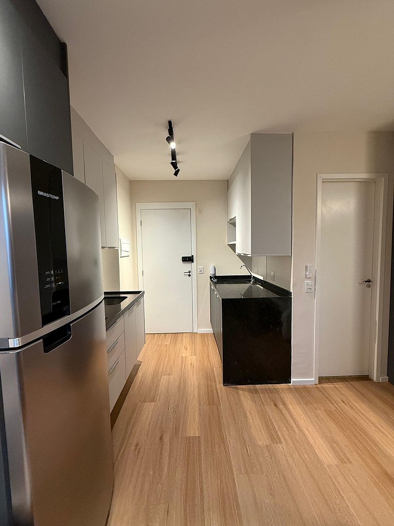 Studio com vista incrível – Pinheiros / Faria Lima