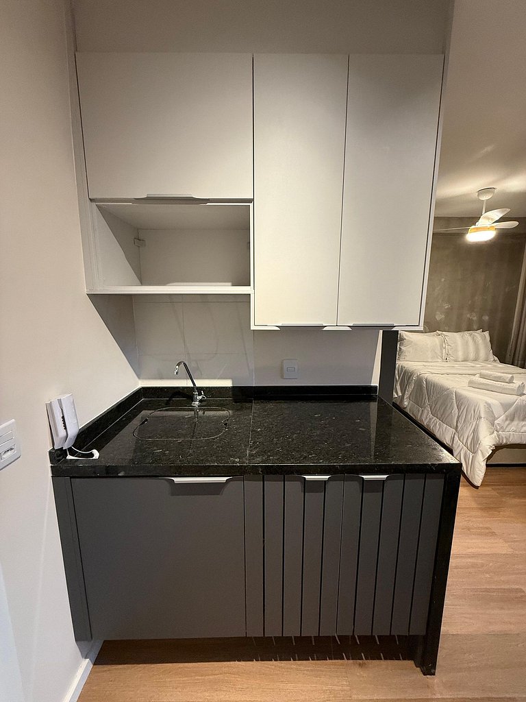 Studio com Vista e Piscina perto da Faria Lima