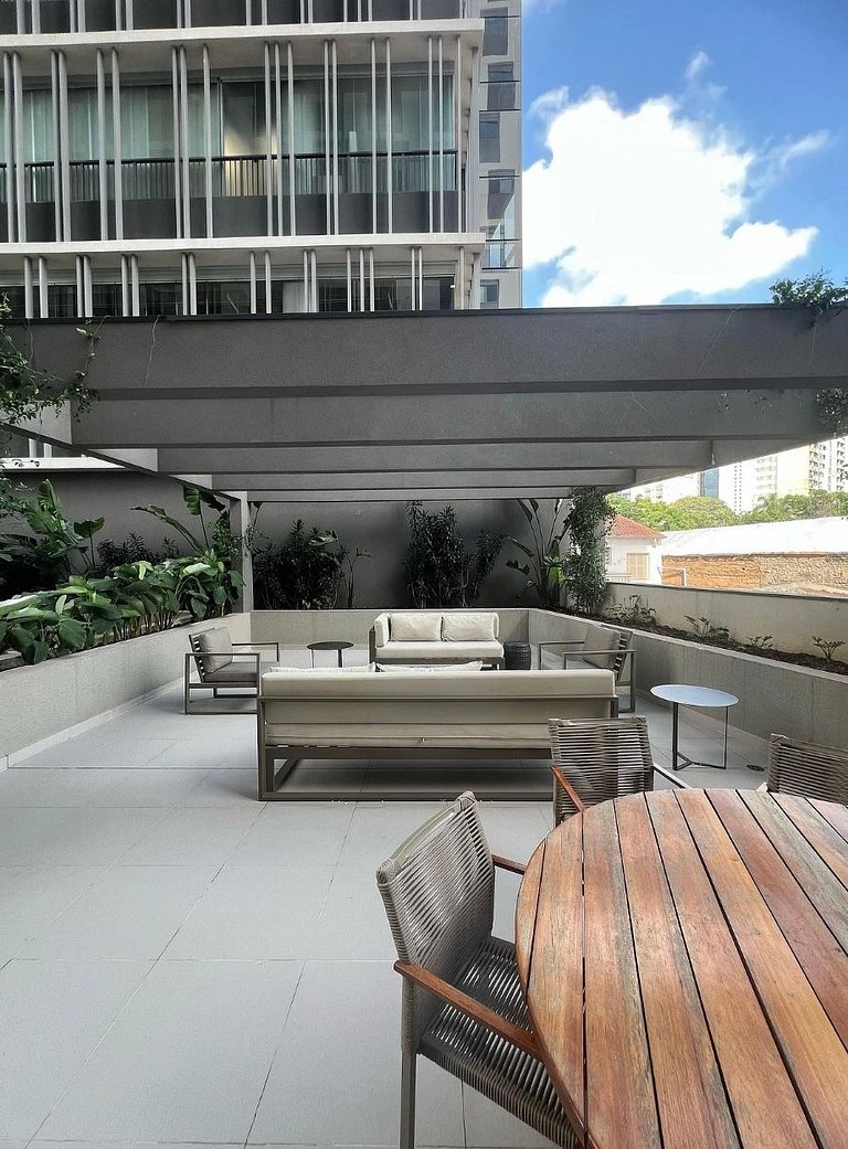 Studio with City View and Pool near Faria Lima