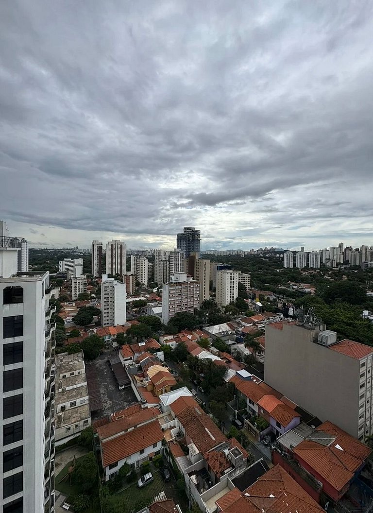 Studio com Vista e Piscina perto da Faria Lima