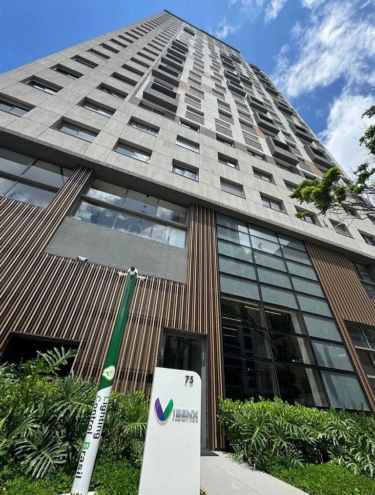 Studio com vista incrível – Pinheiros / Faria Lima