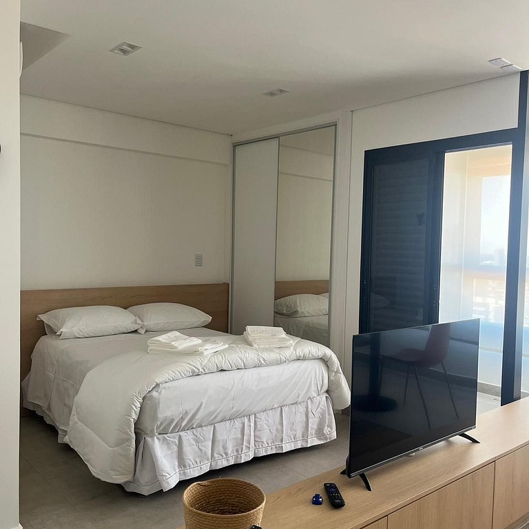 Apartamento amplo com vista panorâmica nos Altos da Cidade e