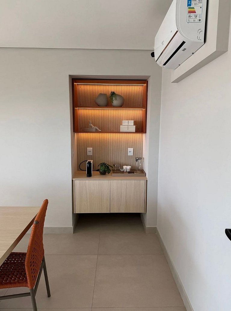 Apartamento amplo com vista panorâmica nos Altos da Cidade e