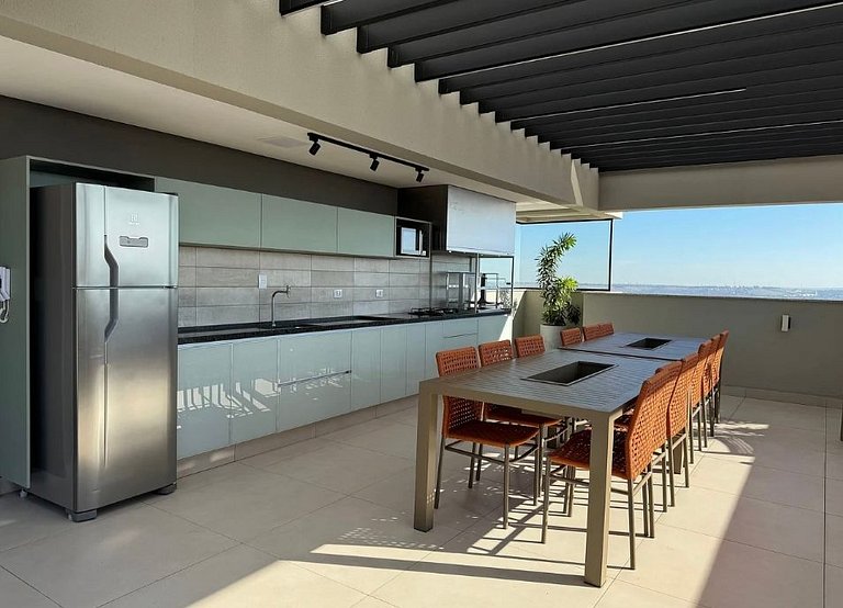 Apartamento amplo com vista panorâmica nos Altos da Cidade e