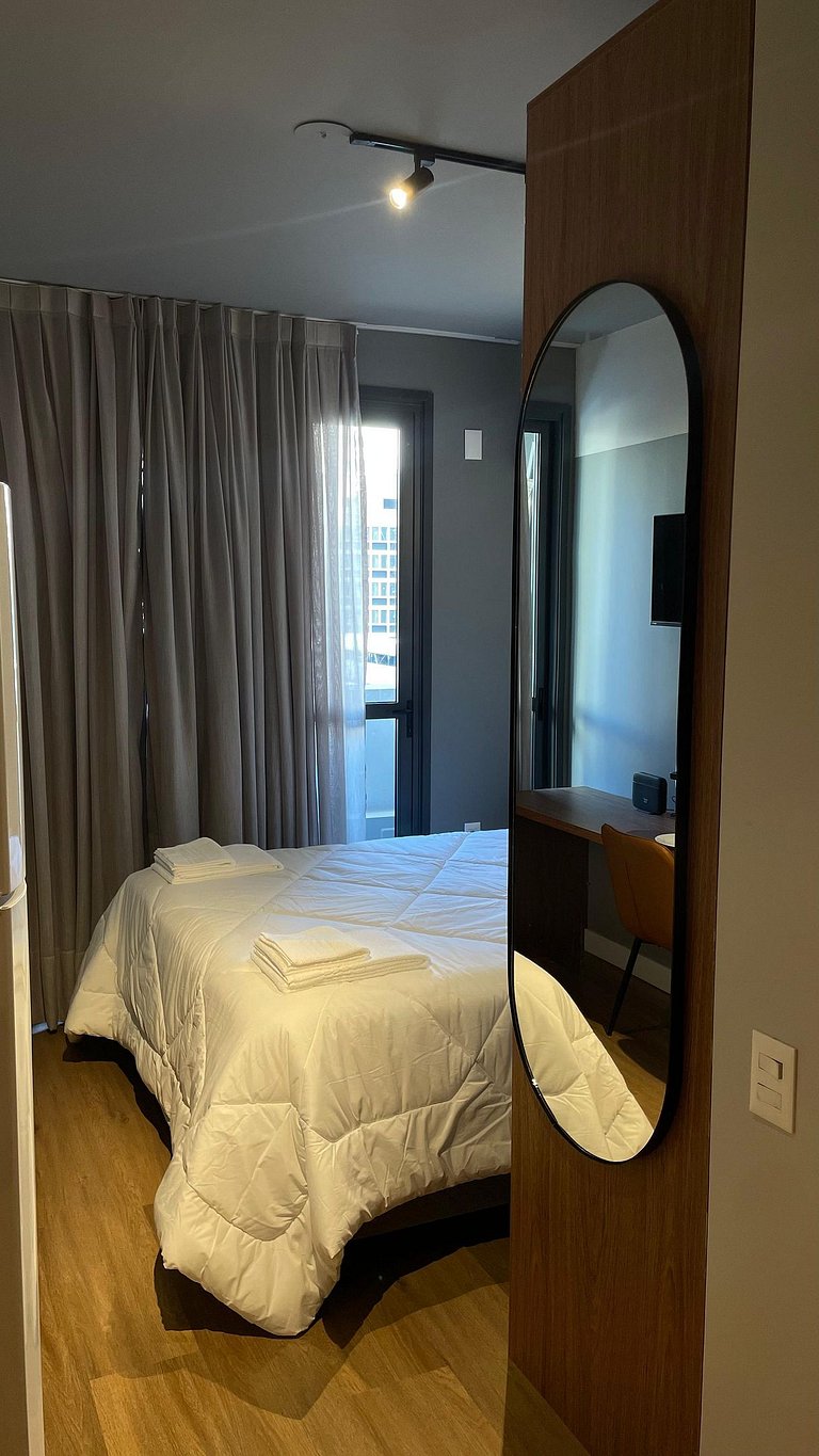 Studio com Academia a 5 min da Paulista e Metrô