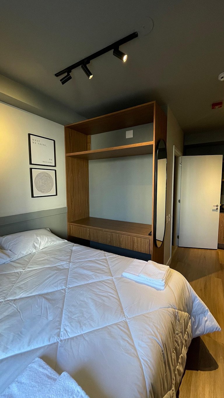 Studio com Academia a 5 min da Paulista e Metrô