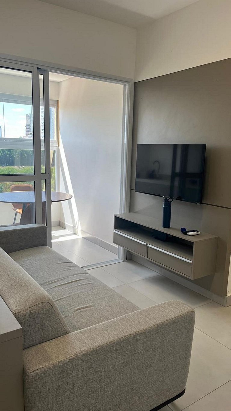 Apartment with Balcony and Pool in Bauru