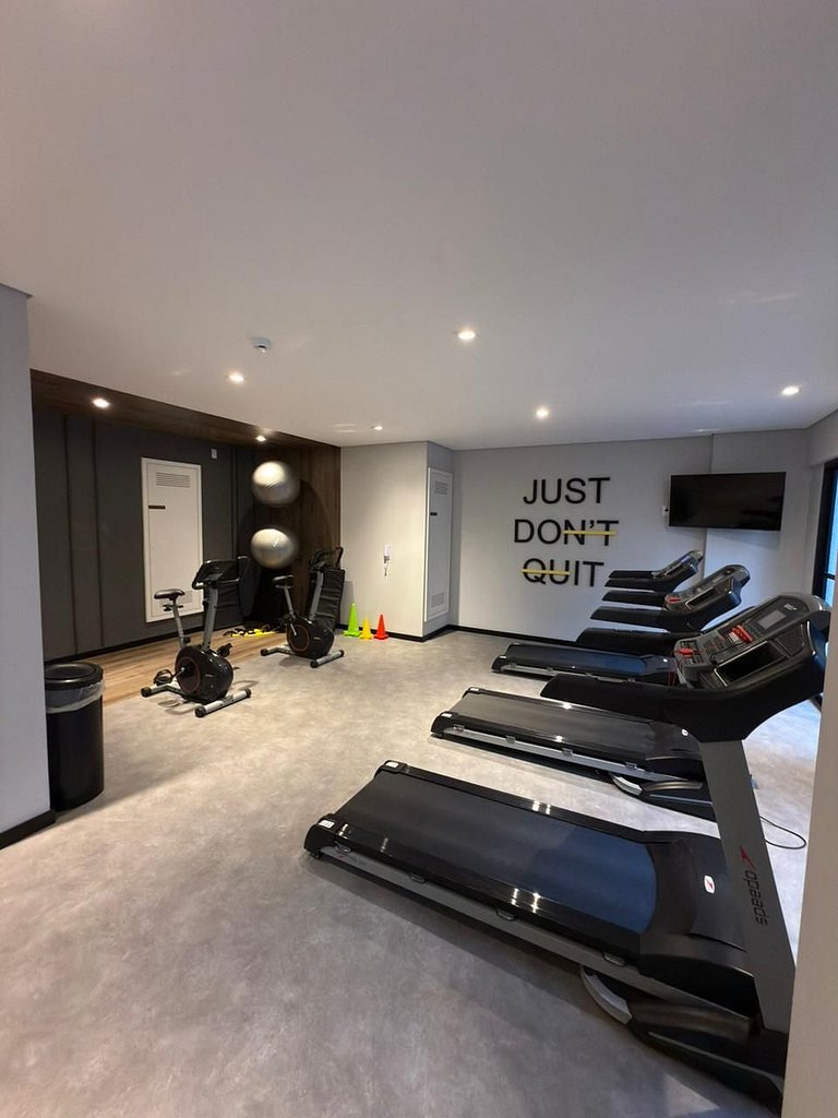 Studio com academia no Brooklin