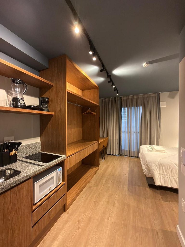 Studio com academia no Brooklin