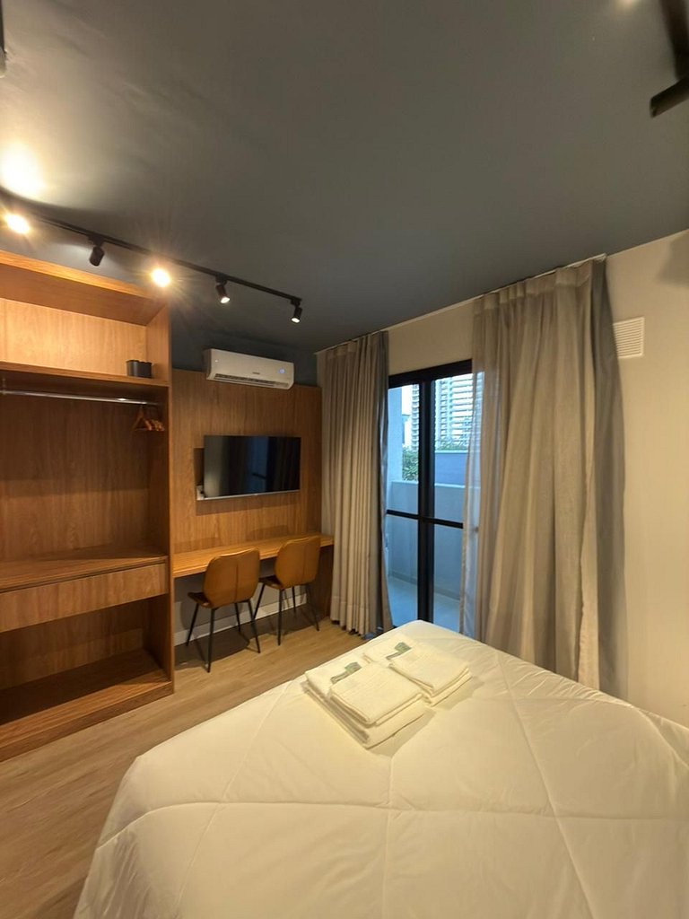 Studio com academia no Brooklin