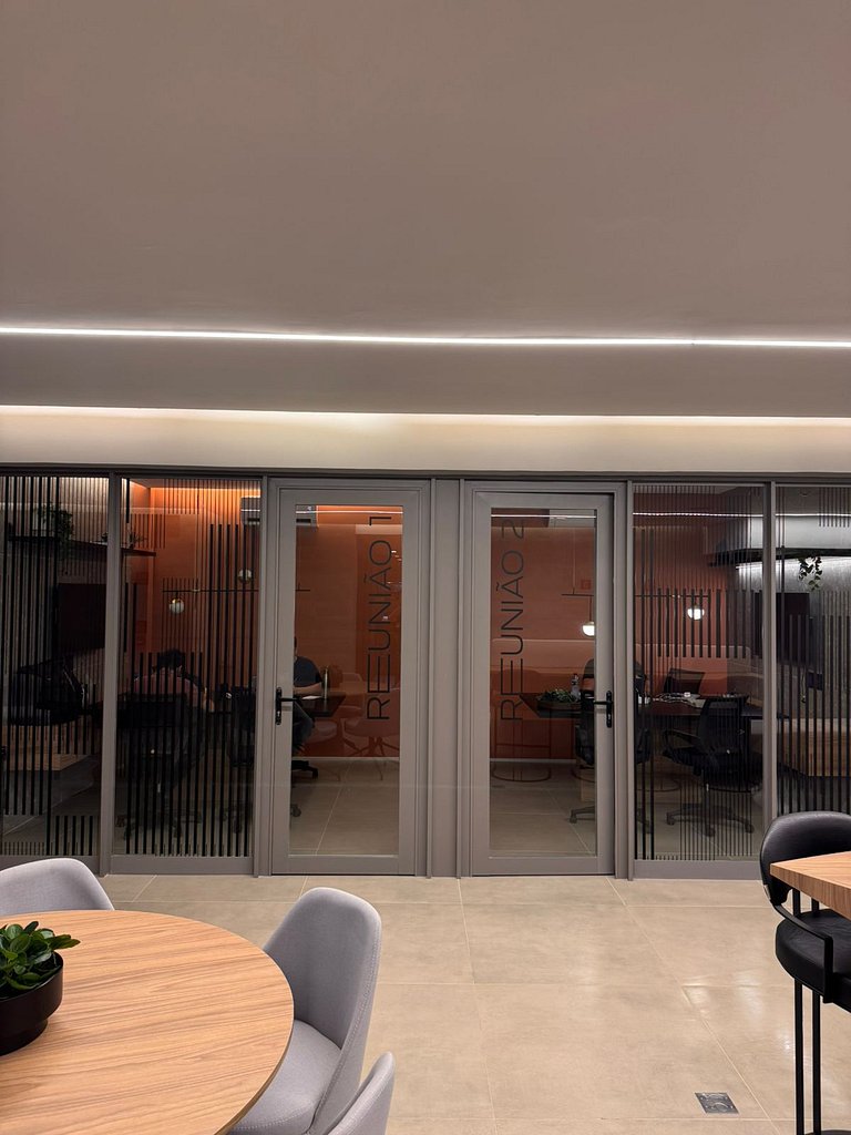 Studio terreo com varanda no Campo Belo