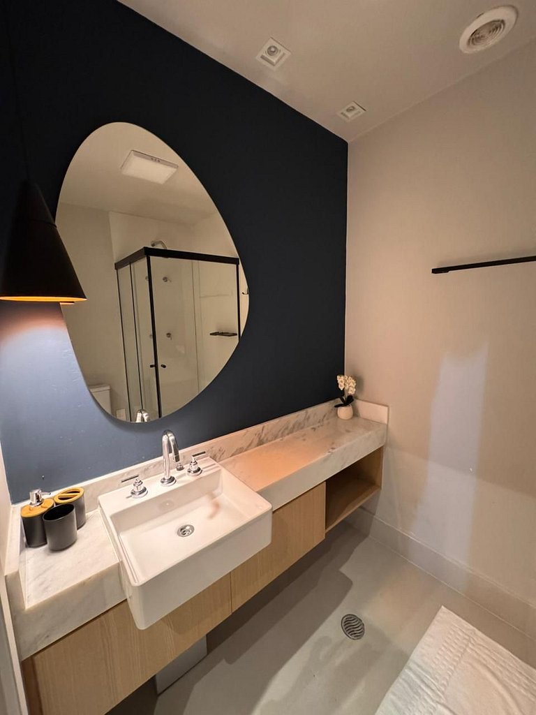 Studio terreo com varanda no Campo Belo