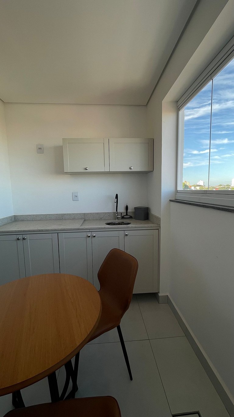 Apto com sacada gourmet e piscina – perto do centro de Bauru