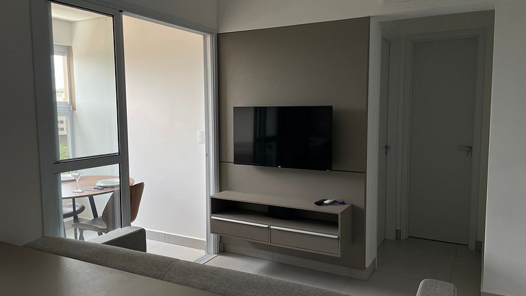 Apartment with Balcony and Pool in Bauru