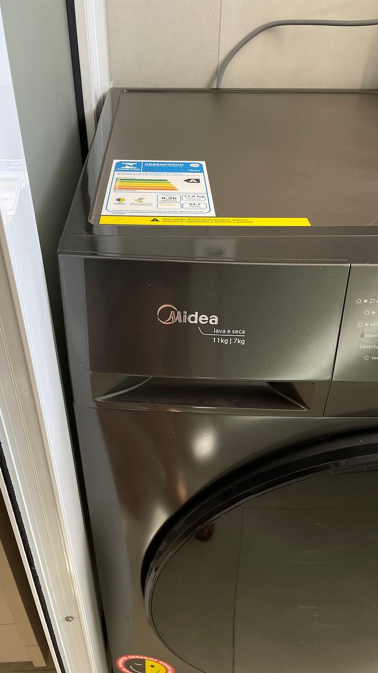 Apartamento com churrasqueira e piscina em Bauru