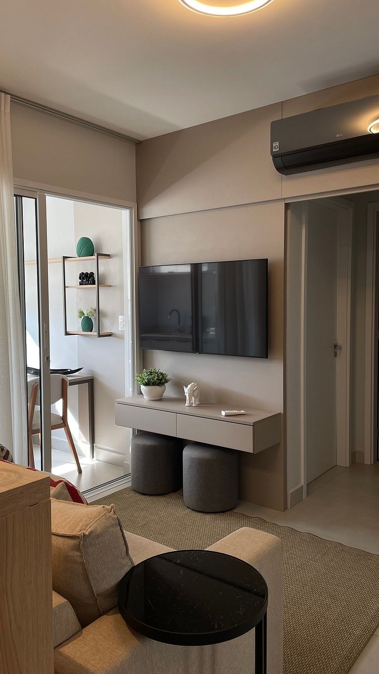 Apartamento com churrasqueira e piscina em Bauru