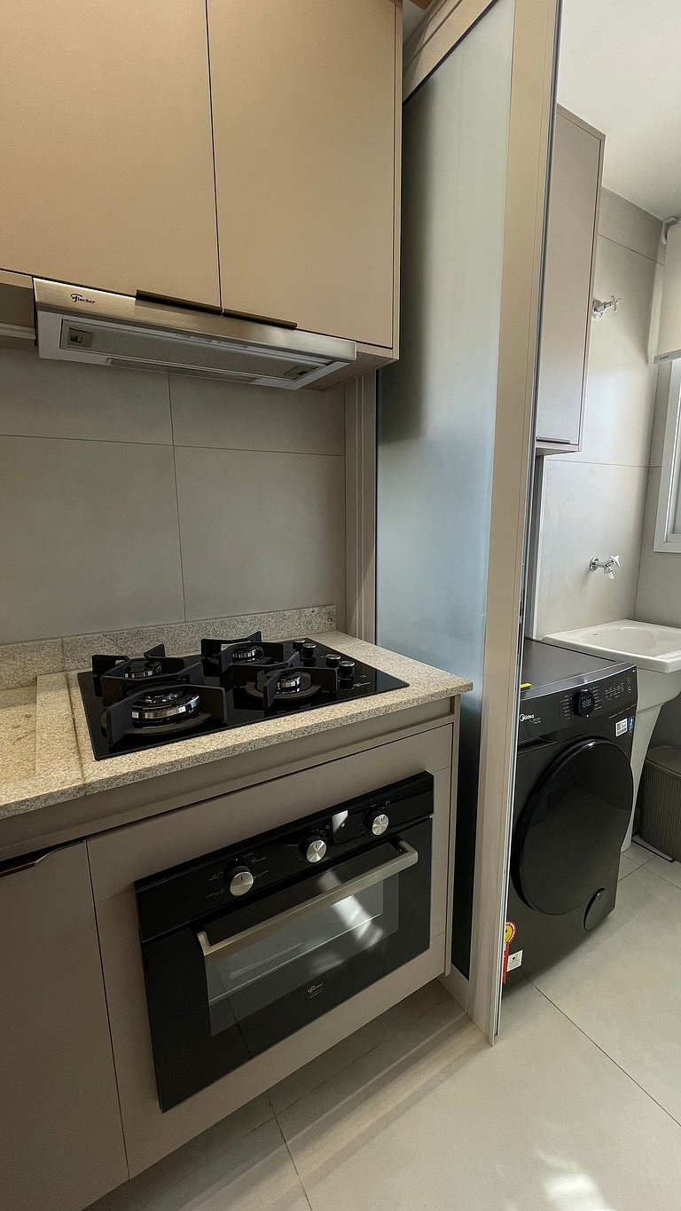 Apartamento com churrasqueira e piscina em Bauru