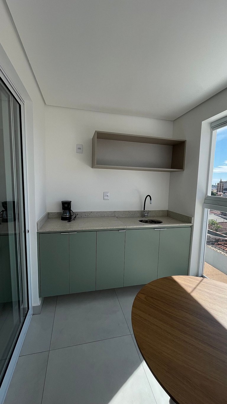 Apartamento completo com piscina em Bauru