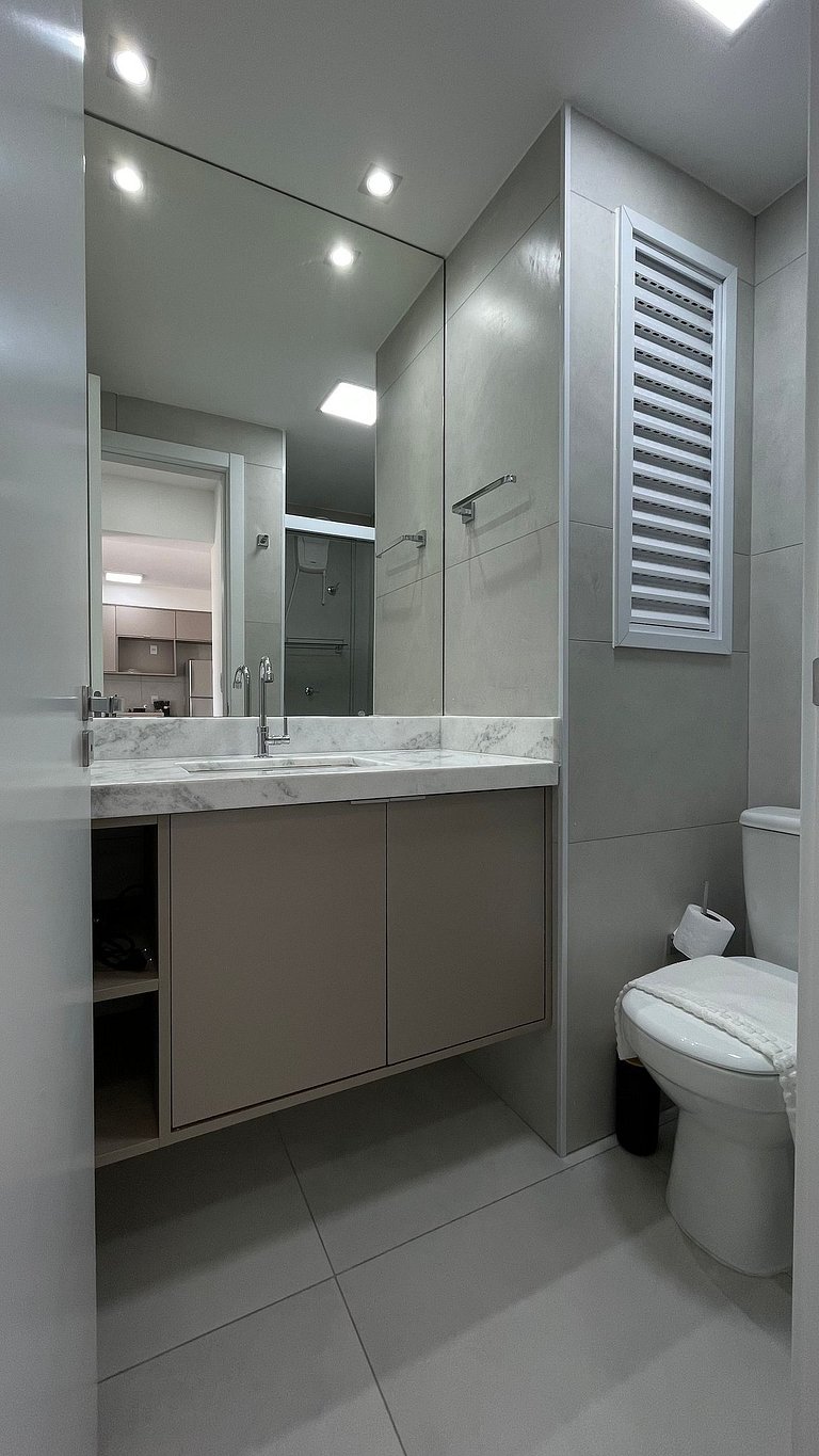 Apartamento completo com piscina em Bauru