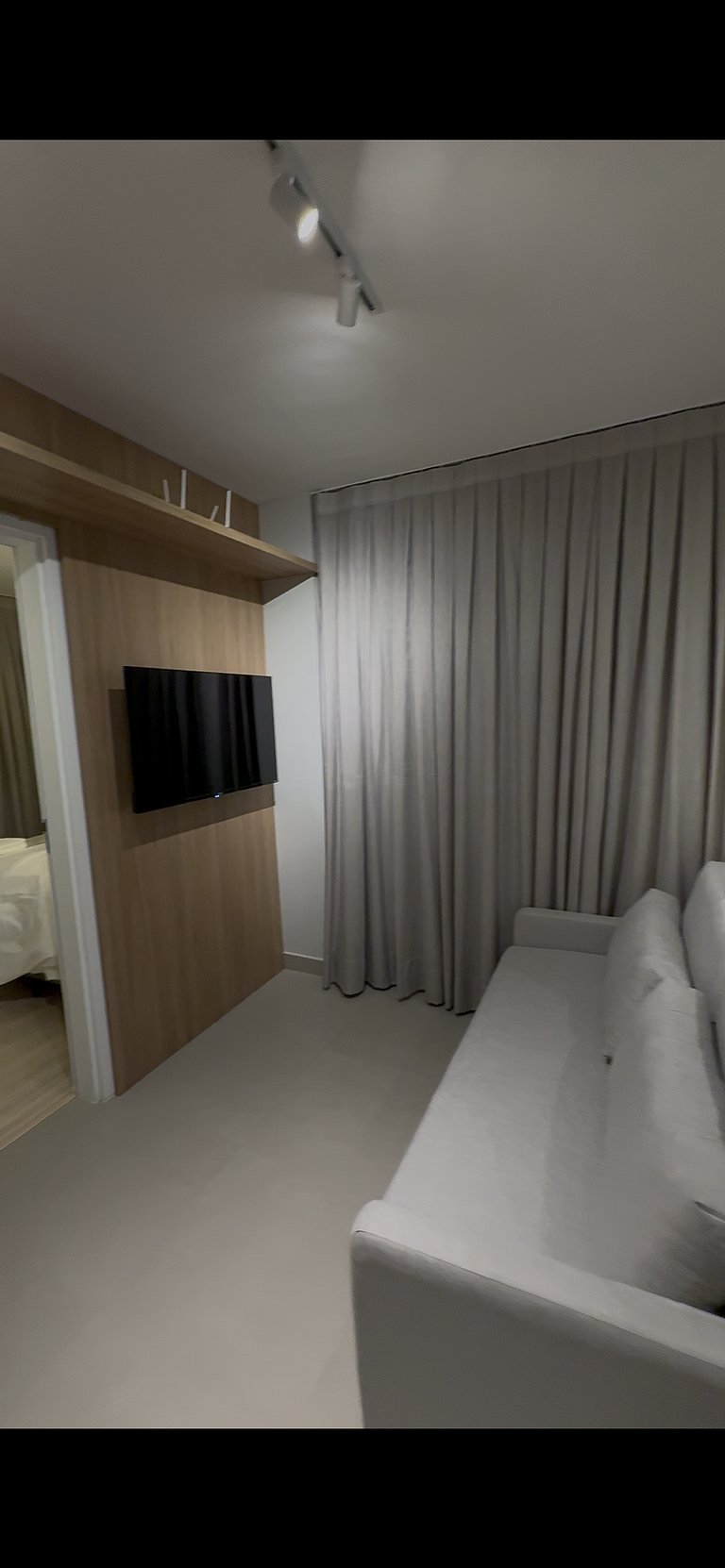 Apto Completo Prox ao Parque Villa Lobos