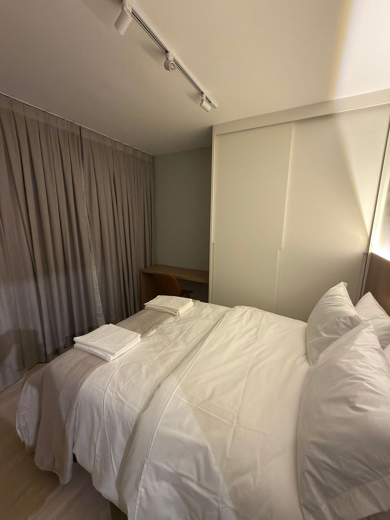 Apto Completo Prox ao Parque Villa Lobos