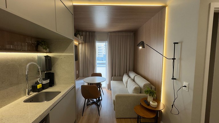 Apartamento moderno no centro.