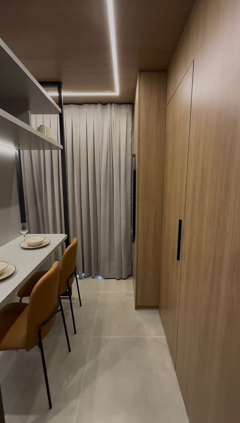 Studio moderno em frente ao metrô Vila Madalena