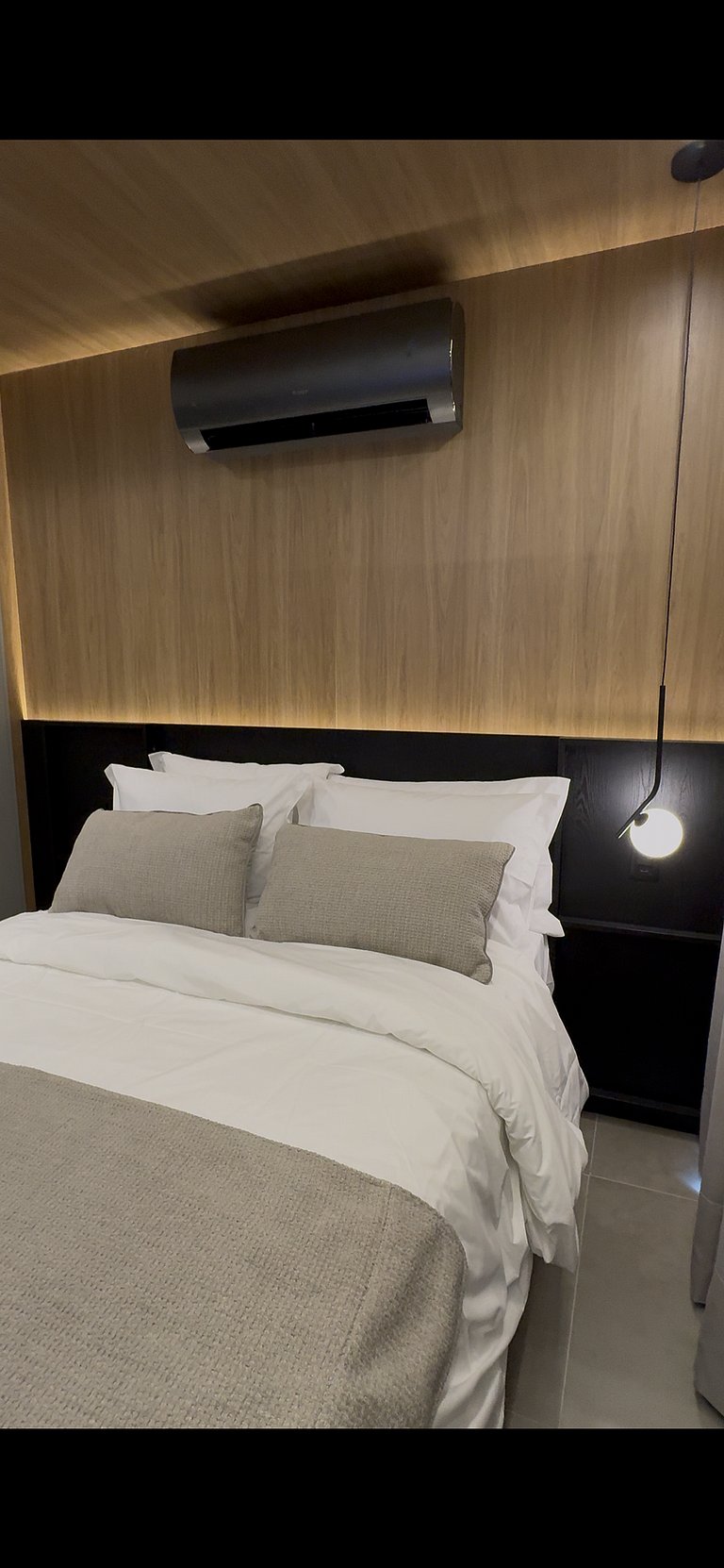 Studio moderno em frente ao metrô Vila Madalena