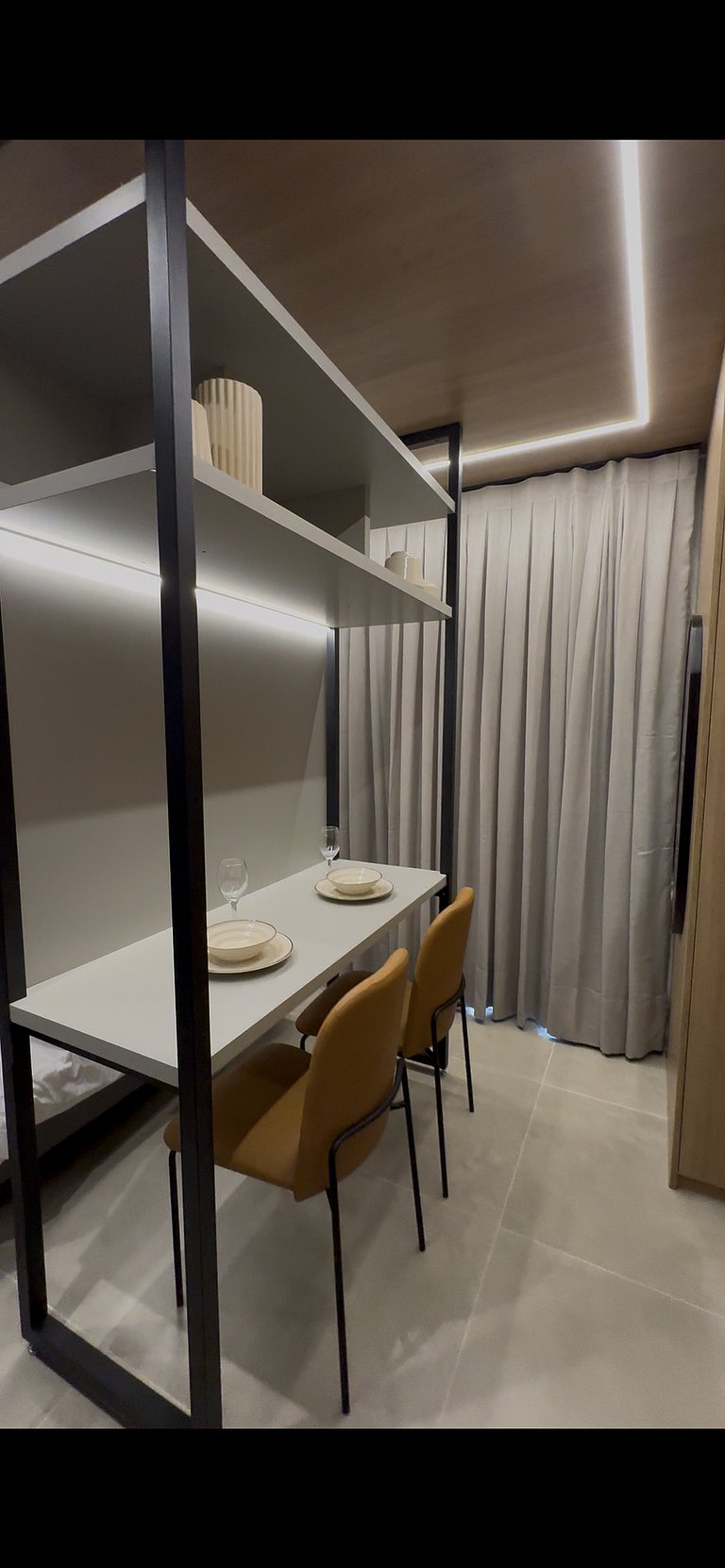 Studio moderno em frente ao metrô Vila Madalena