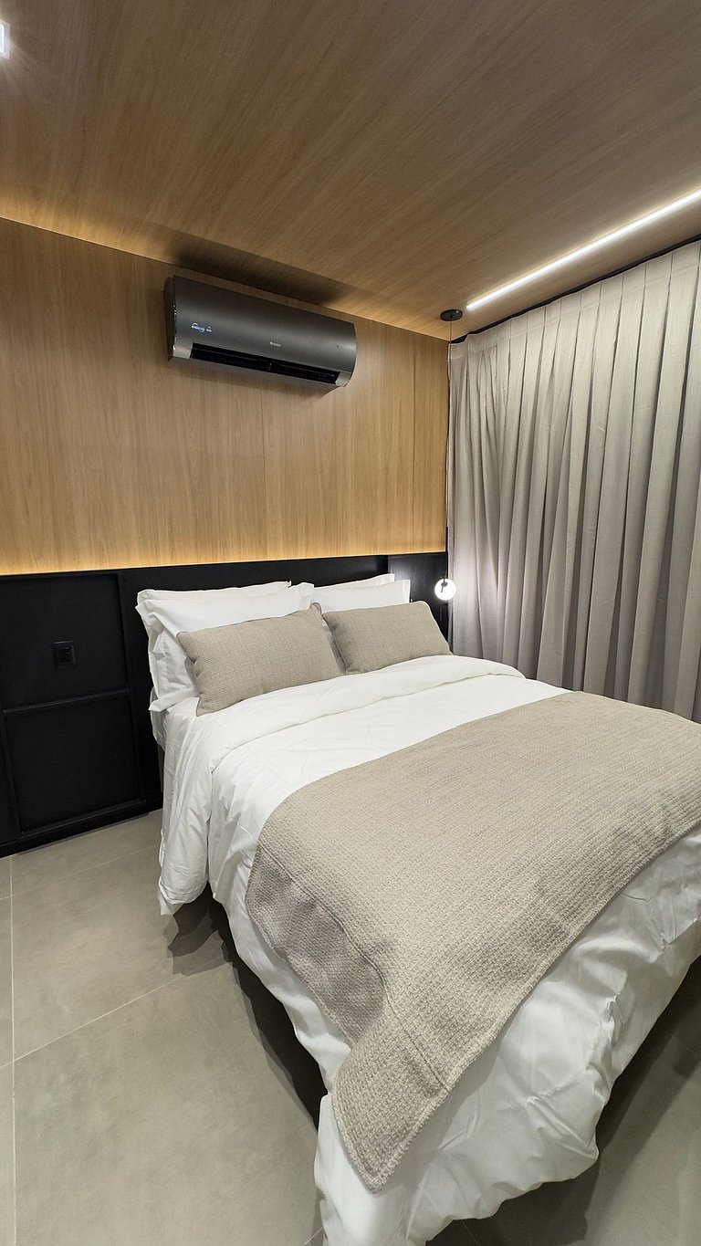 Studio moderno em frente ao metrô Vila Madalena