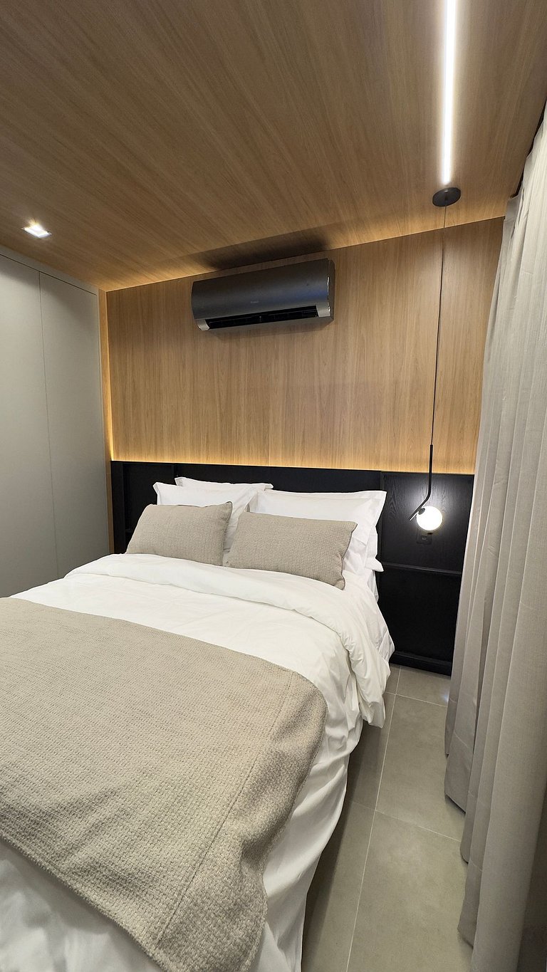 Studio moderno em frente ao metrô Vila Madalena