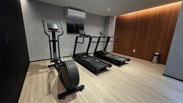 Studio moderno em frente ao metrô Vila Madalena