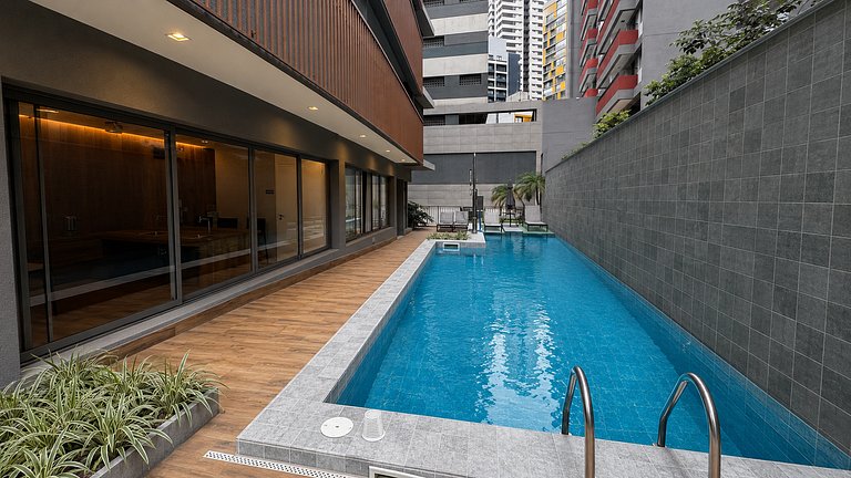 Studio moderno em frente ao metrô Vila Madalena