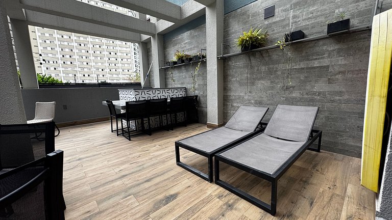 Studio moderno em frente ao metrô Vila Madalena