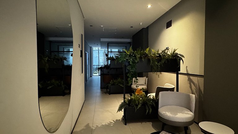 Studio moderno em frente ao metrô Vila Madalena