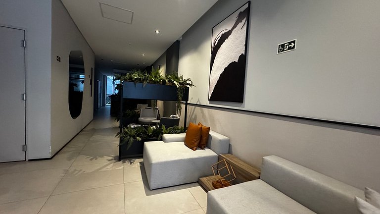 Studio moderno em frente ao metrô Vila Madalena