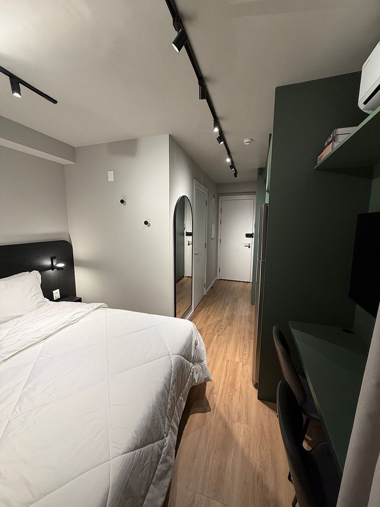 Studio no Campo Belo com Piscina