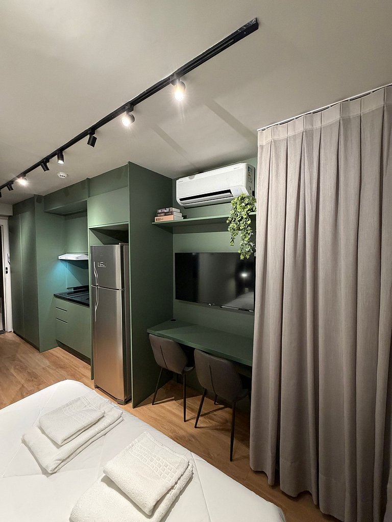 Studio no Campo Belo com Piscina