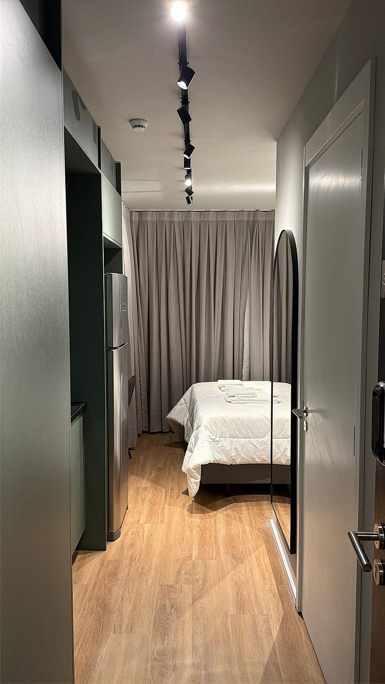 Studio no Campo Belo com Piscina