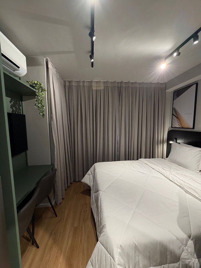 Studio no Campo Belo com Piscina